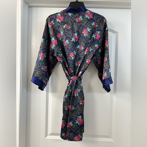 Victoria’s Secret Vintage Gold Label Robe purple Paisley Floral Print Tie Front - Picture 5 of 10